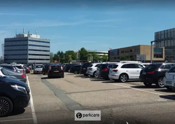 Vue d'ensemble de l'aire de parking extérieure du Parking Aéroport Eindhoven P3