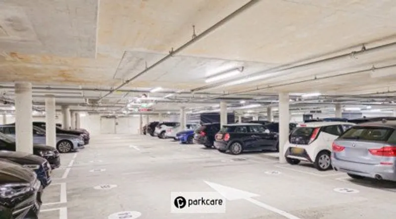 Hilton Parking Schiphol image 3