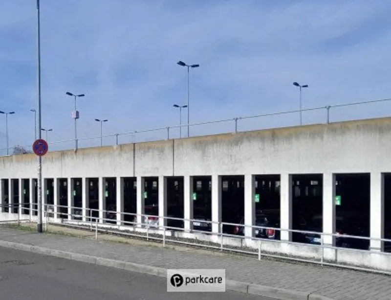 Parking Aéroport Hahn Parkdeck image 1