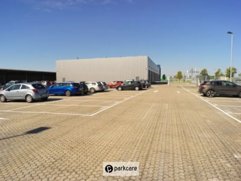 A4 Parking Schiphol image 1