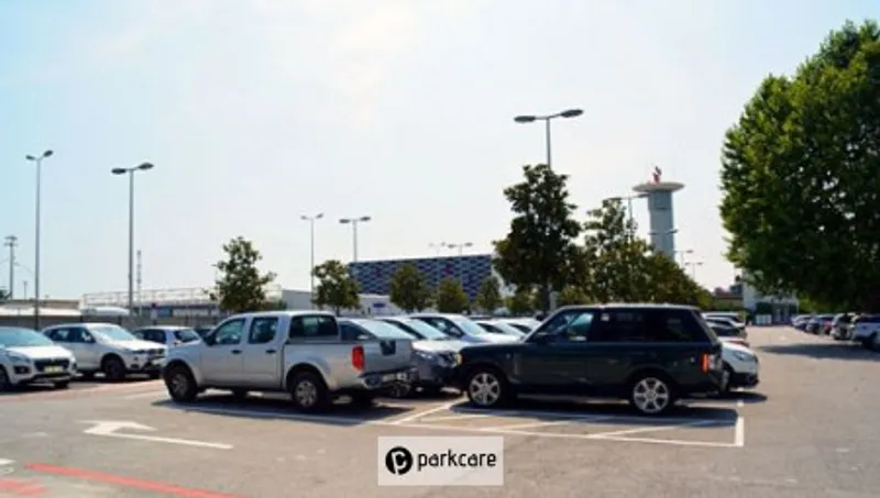Parking Aéroport Nice P4 vue d'ensemble sur le parking