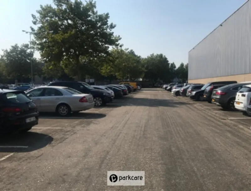Terrain de parking spacieux du prestataire Euro-Parking Eindhoven