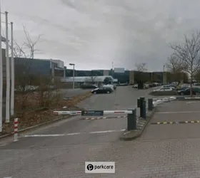 Barrière à l'entrée du terrain de parking de Euro-Parking Eindhoven