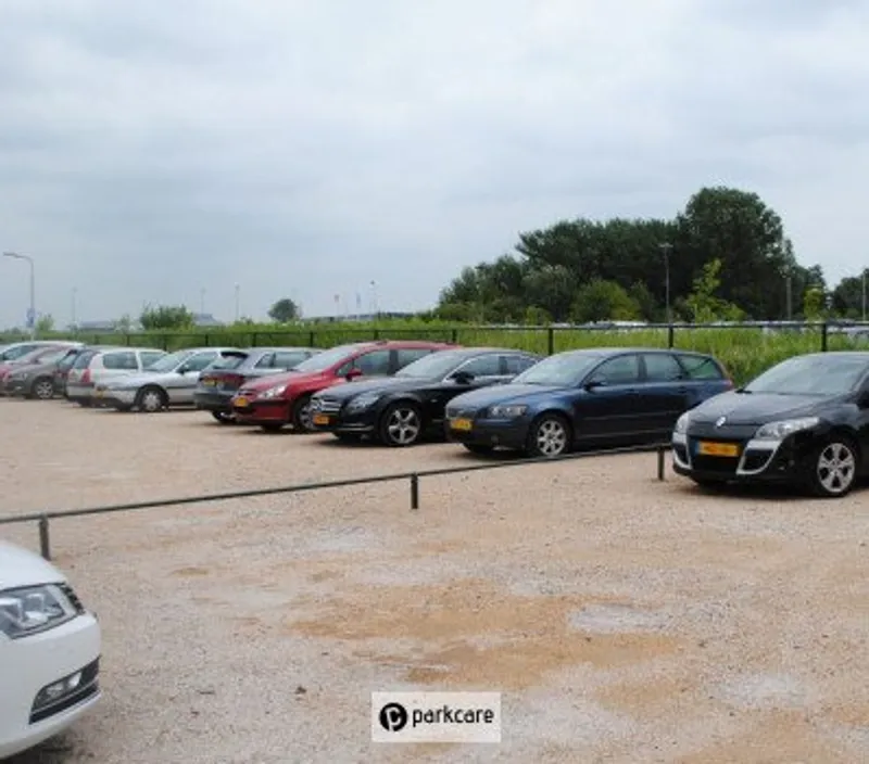 ParkingPoint Schiphol image 3