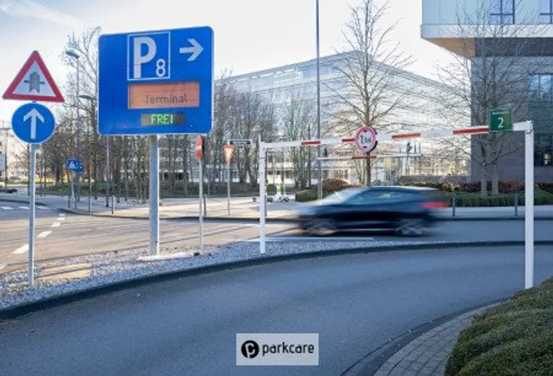 Parking Aéroport Düsseldorf P8 image 5