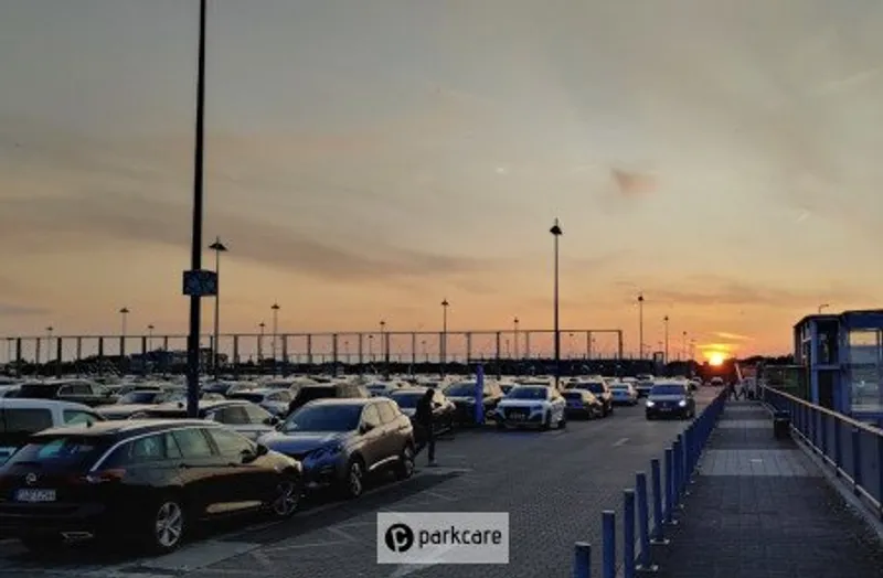 Parking Aéroport Cologne P2 image 1