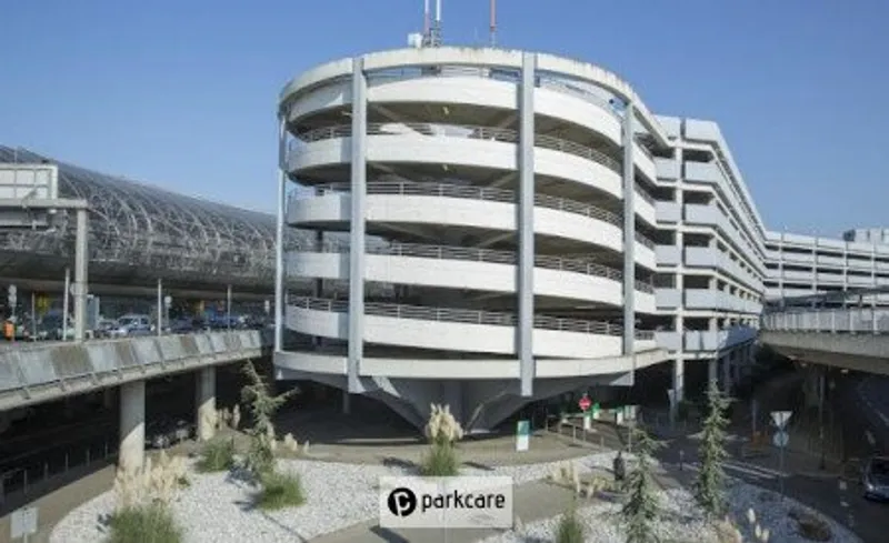 Parking Aéroport Düsseldorf P2 image 6