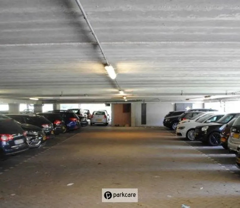 Schiphol Parking EU image 4